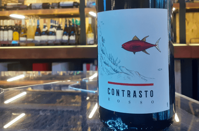 Contrasto Rosso Terre Siciliane IGT butelka